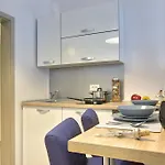D&A Center Apartments With Free Parking