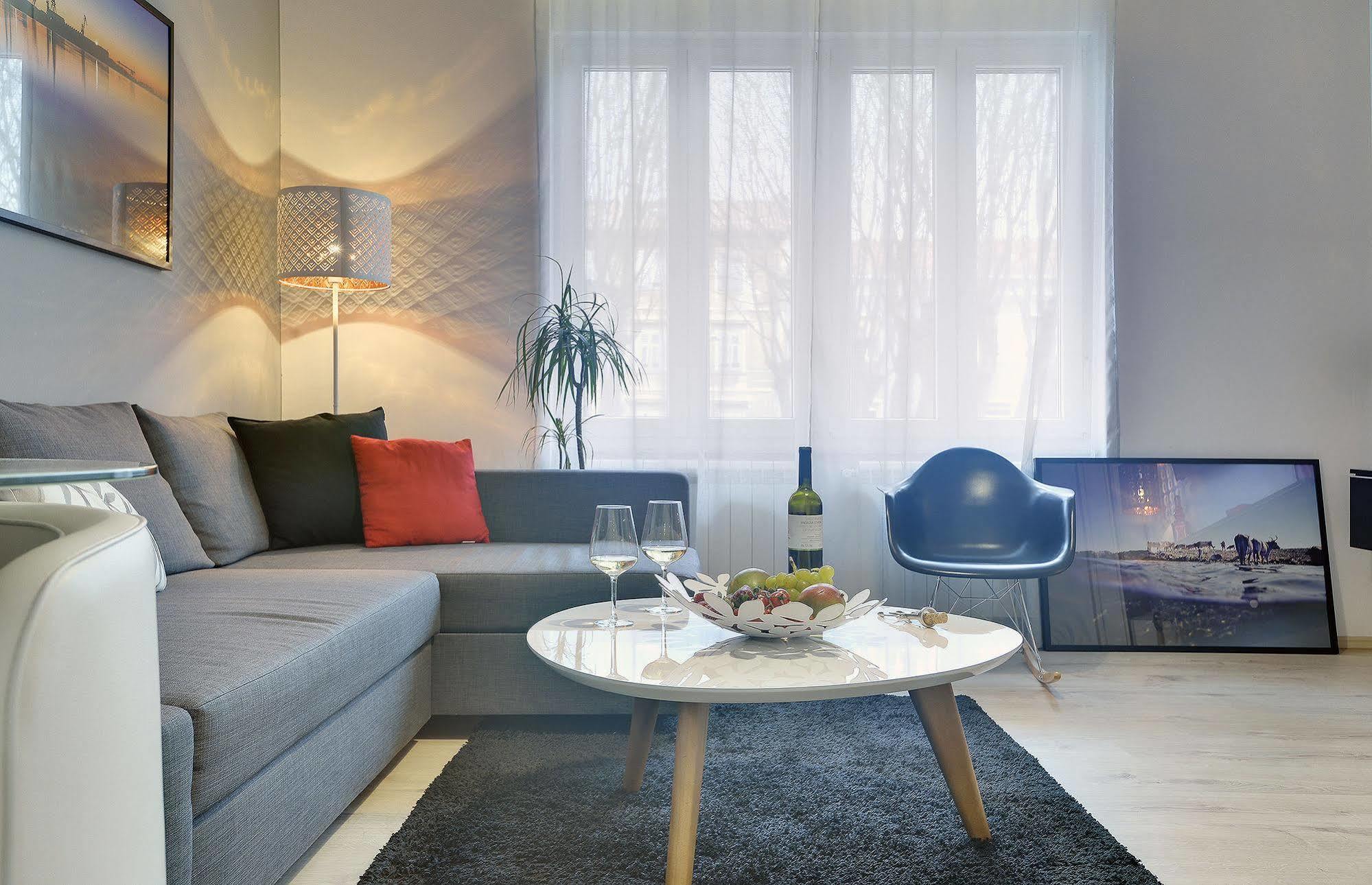 Apartma D&a Center With Free Parking *